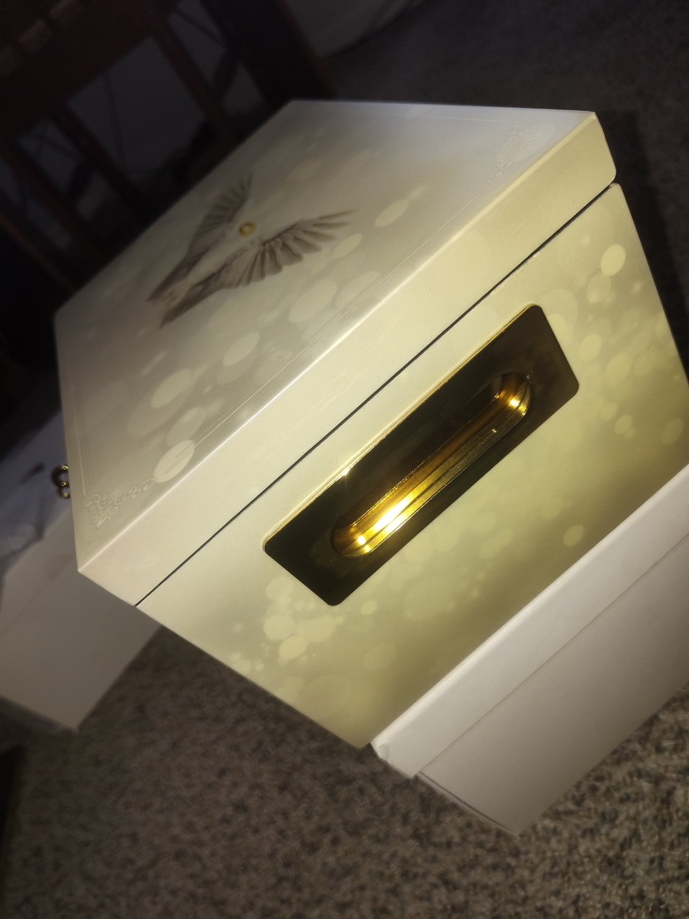 Keepsake Box w/ Key Lock - Picture 10 of 10